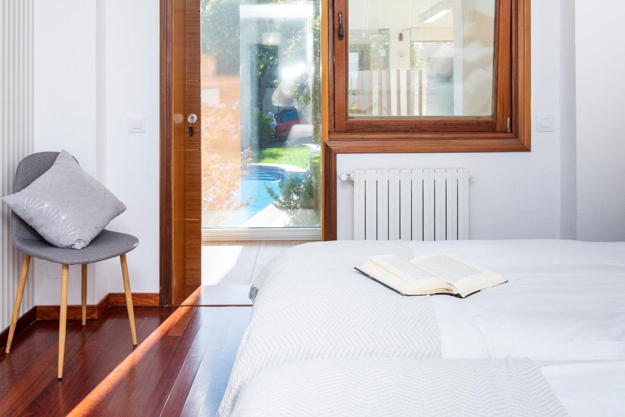 ヴィーゴ Casa El Castanal Con Piscina Privadaヴィラ エクステリア 写真